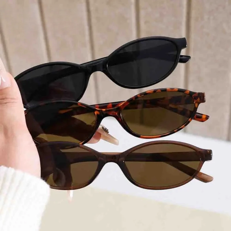 小さめの楕円形サングラス、レディース、ヴィンテージブランド、 - Designer Sunglasses のレビューと価格