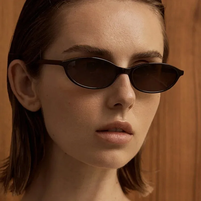 小さめの楕円形サングラス、レディース、ヴィンテージブランド、 - Designer Sunglasses のレビューと価格