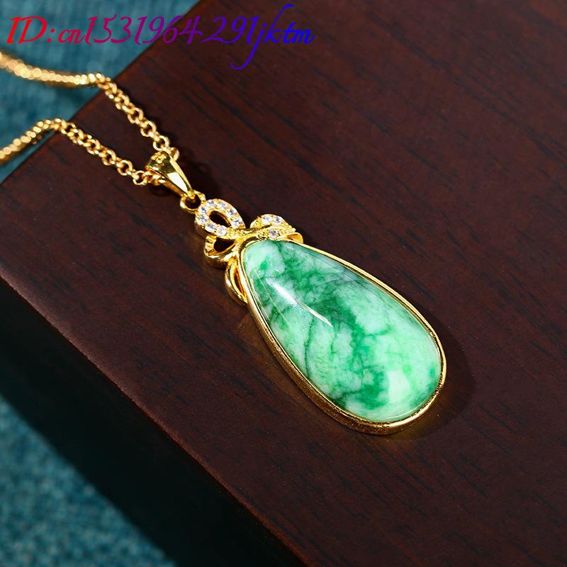 天然翡翠の水滴型ペンダントネックレス。石彫りの宝石を使用した - Gold Plated Jewelry のレビューと価格