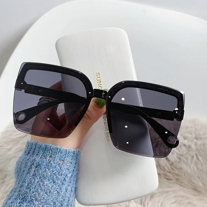 オーバーサイズサングラス 男女兼用 ファッション リムレス  - Designer Sunglasses のレビューと価格