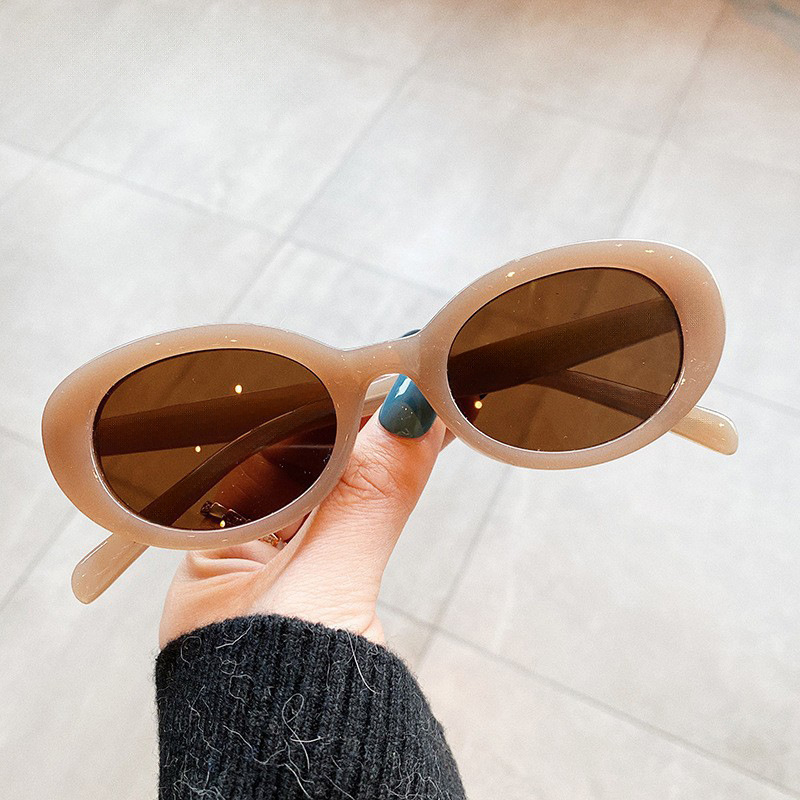 ヴィンテージ風小型オーバルサングラス 女性用 新ファッション - Designer Sunglasses のレビューと価格