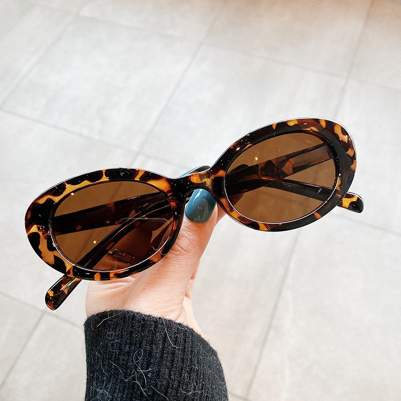 ヴィンテージ風小型オーバルサングラス 女性用 新ファッション - Designer Sunglasses のレビューと価格