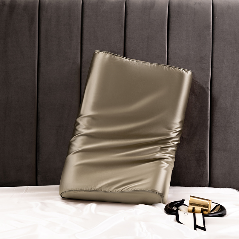 サテンシルク枕カバー メモリーフォームとラテックス枕用 ソリ - Silk Pillowcase のレビューと価格