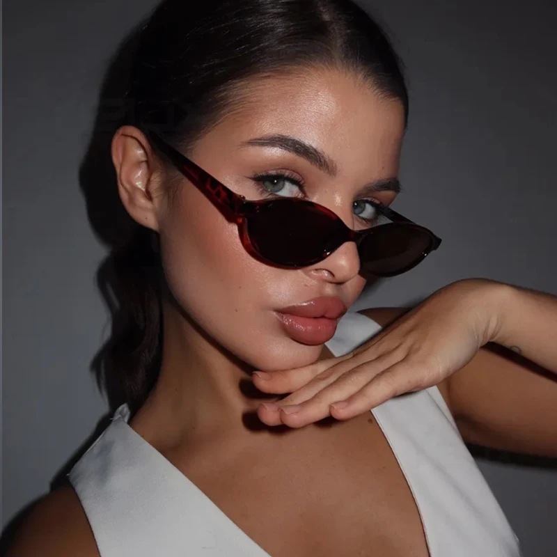 保護メガネ 1/4個入り 新しい小ぶりのフレームの楕円形サン - Designer Sunglasses のレビューと価格