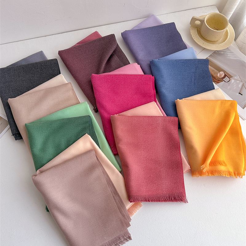 高級冬カシミヤスカーフ女性グラデーションハンカチ暖かいパシュ - Cashmere Scarf のレビューと価格
