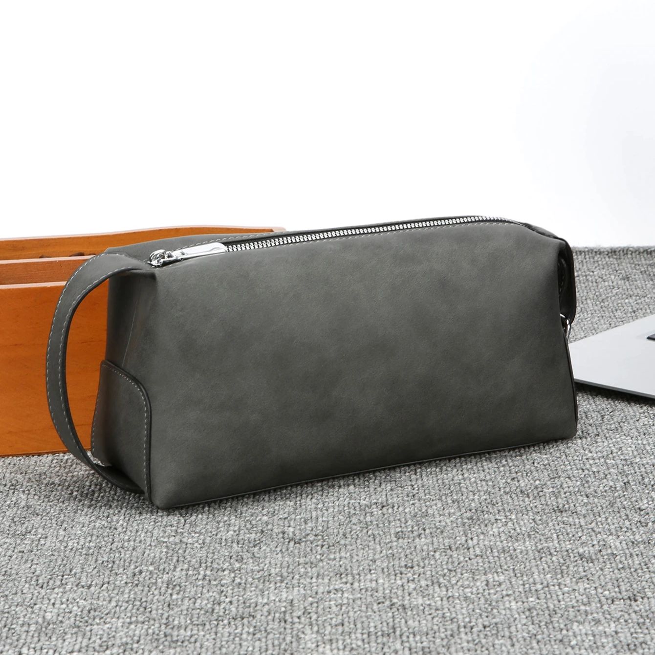 メンズPUレザー製トイレタリーバッグ、大容量トラベルドップキ - Travel Luggage Set のレビューと価格